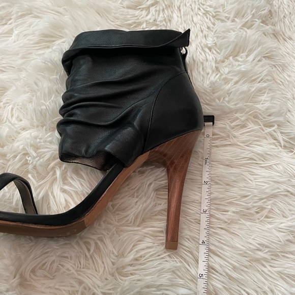 Stunning BCBGMaxAzria heeled booties - Picture 13 of 13